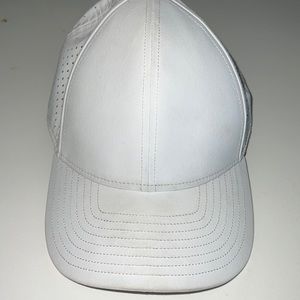 White Melin hat